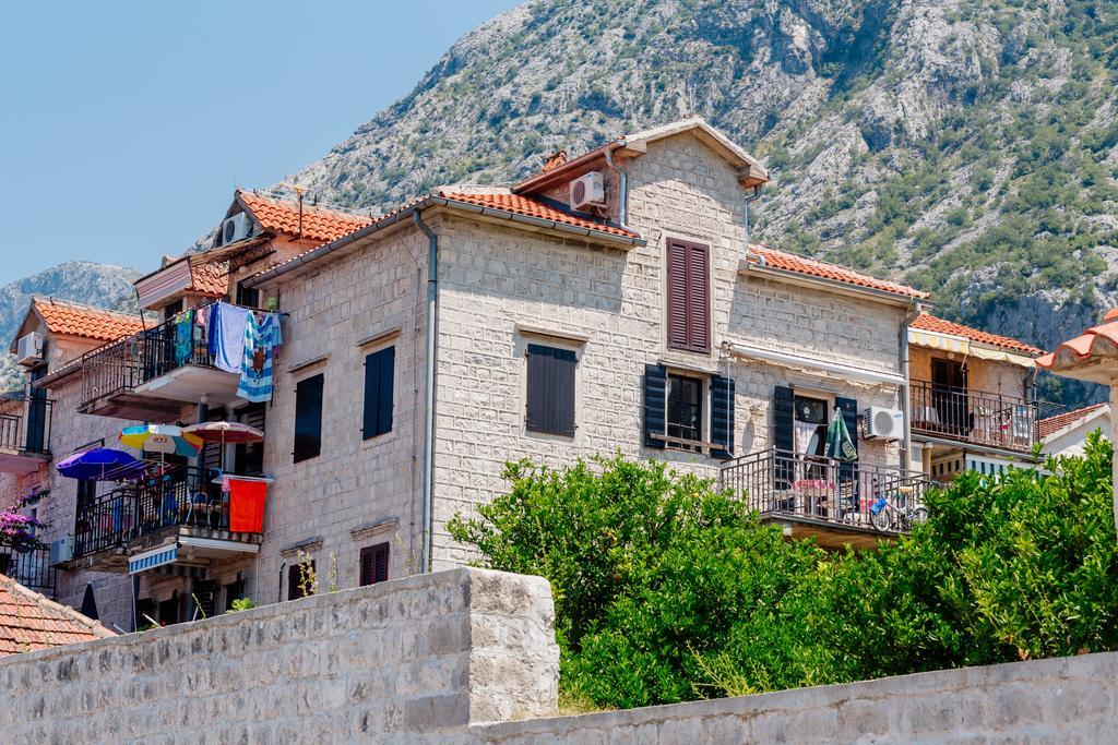 Celine'S Place By The Sea Kotor Buitenkant foto