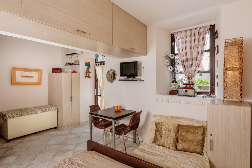 Celine'S Place By The Sea Kotor Buitenkant foto